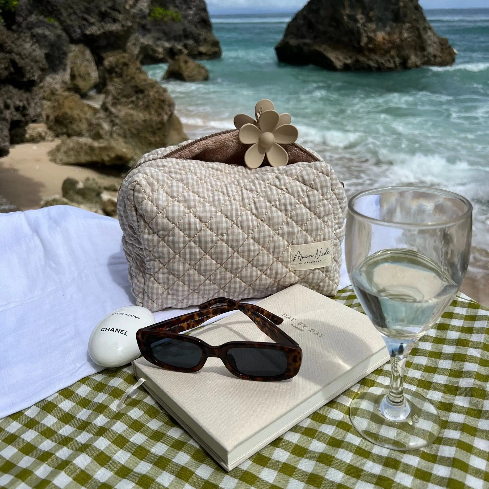 Moon Nude Nude Large Makeup Bag